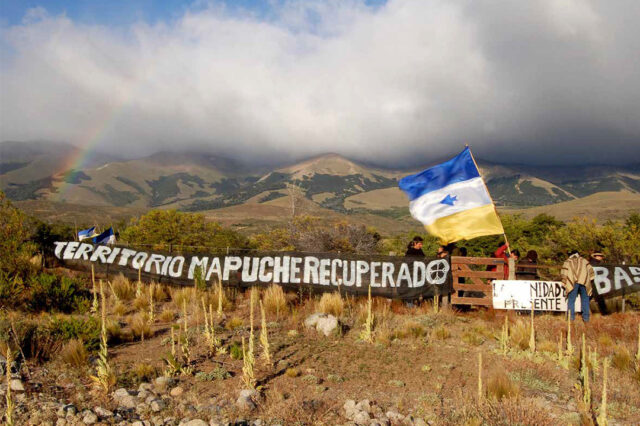 La Comunidad contra la Compañía: Mapuche vs. Benetton & Co