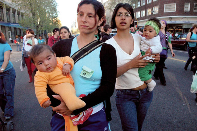 Migraciones y vida familiar entre España y América latina