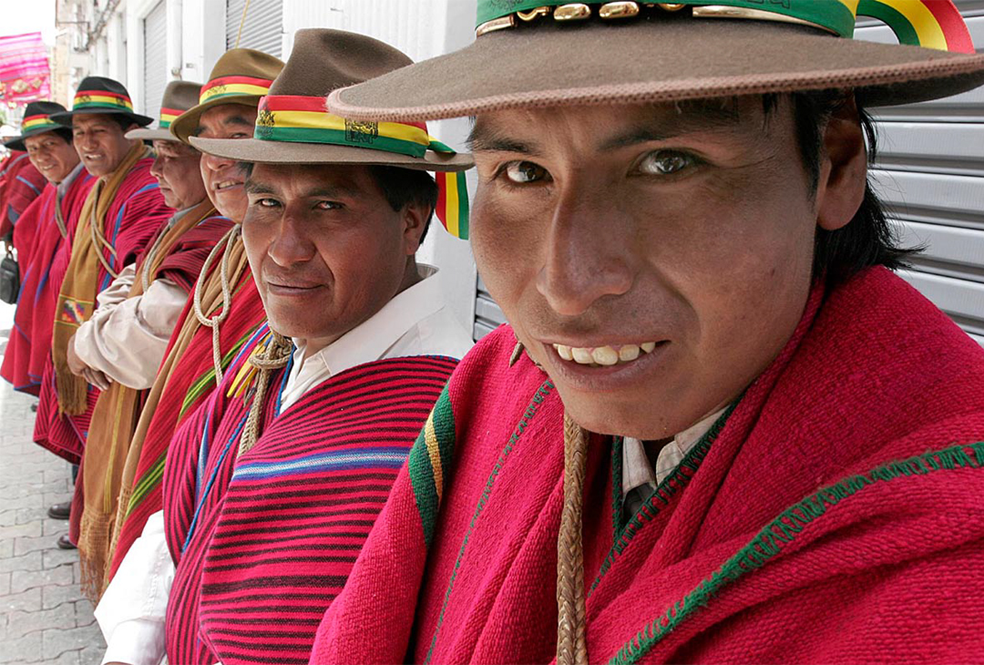 Bolivianos en la Argentina: entre la precarización laboral y el empresariado étnico