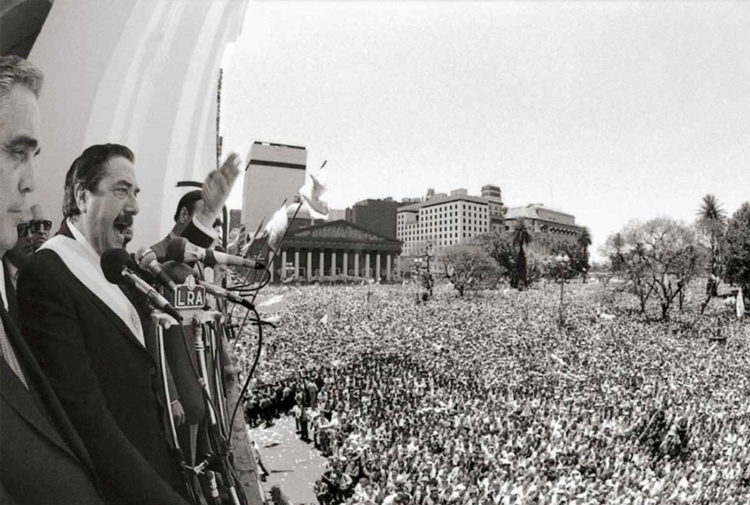 Alfonsín, los intelectuales argentinos y la democracia como promesa